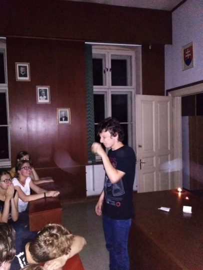Noc v škole