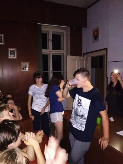 Noc v škole